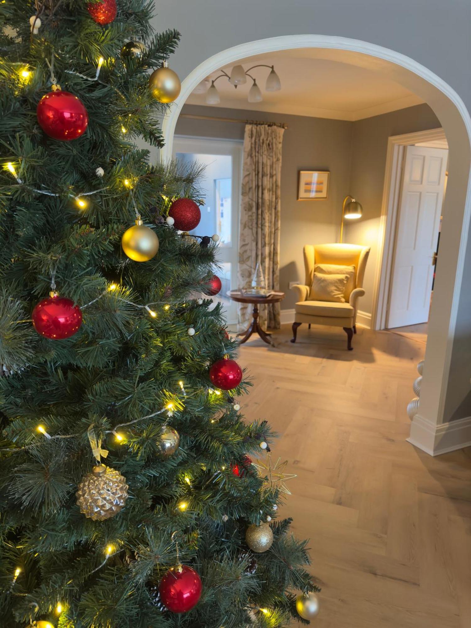 Vast, Elegant Home With Indoor Pool & Sauna Near Popular Golf Course Kington  Exterior photo