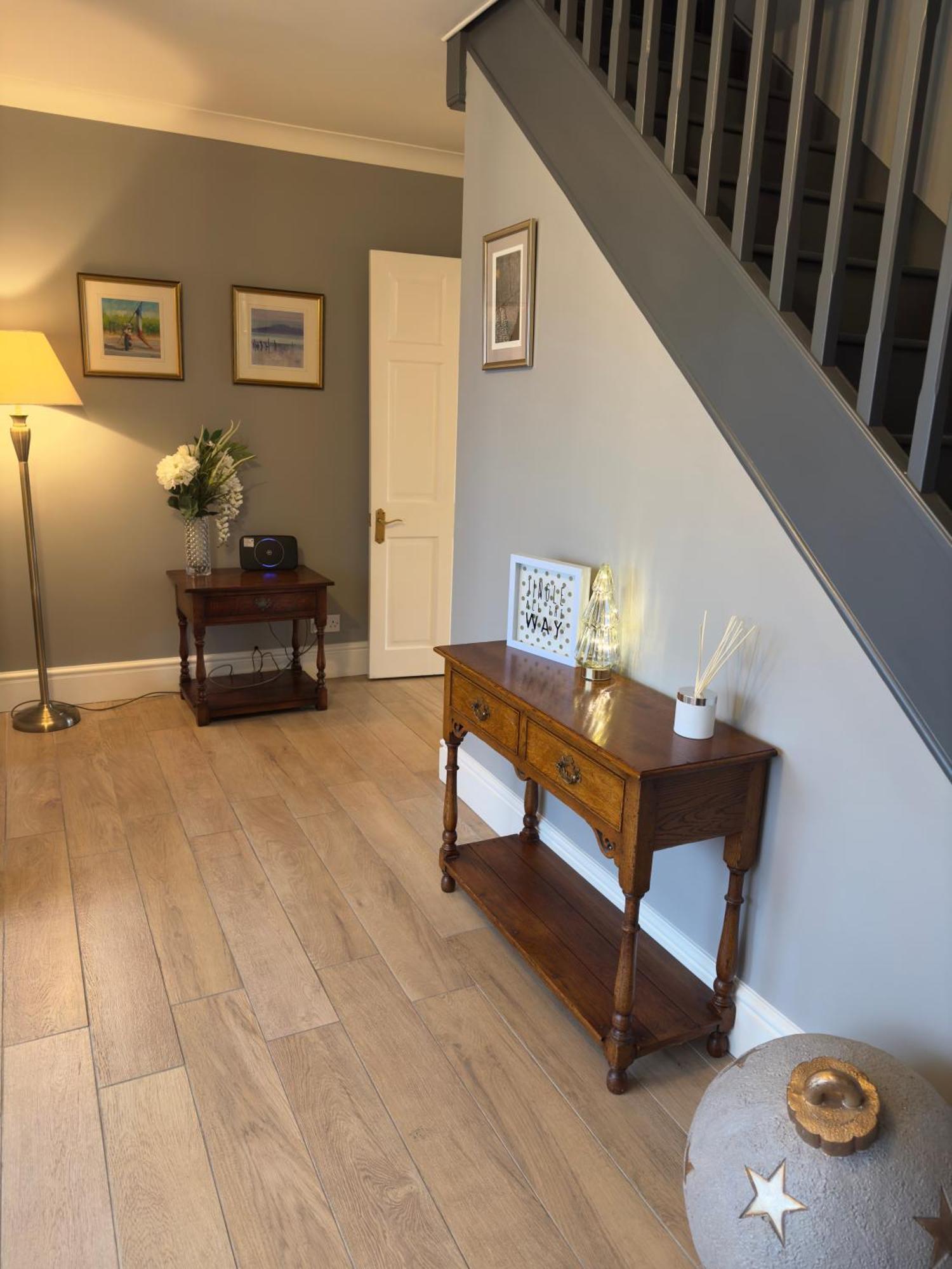 Vast, Elegant Home With Indoor Pool & Sauna Near Popular Golf Course Kington  Exterior photo