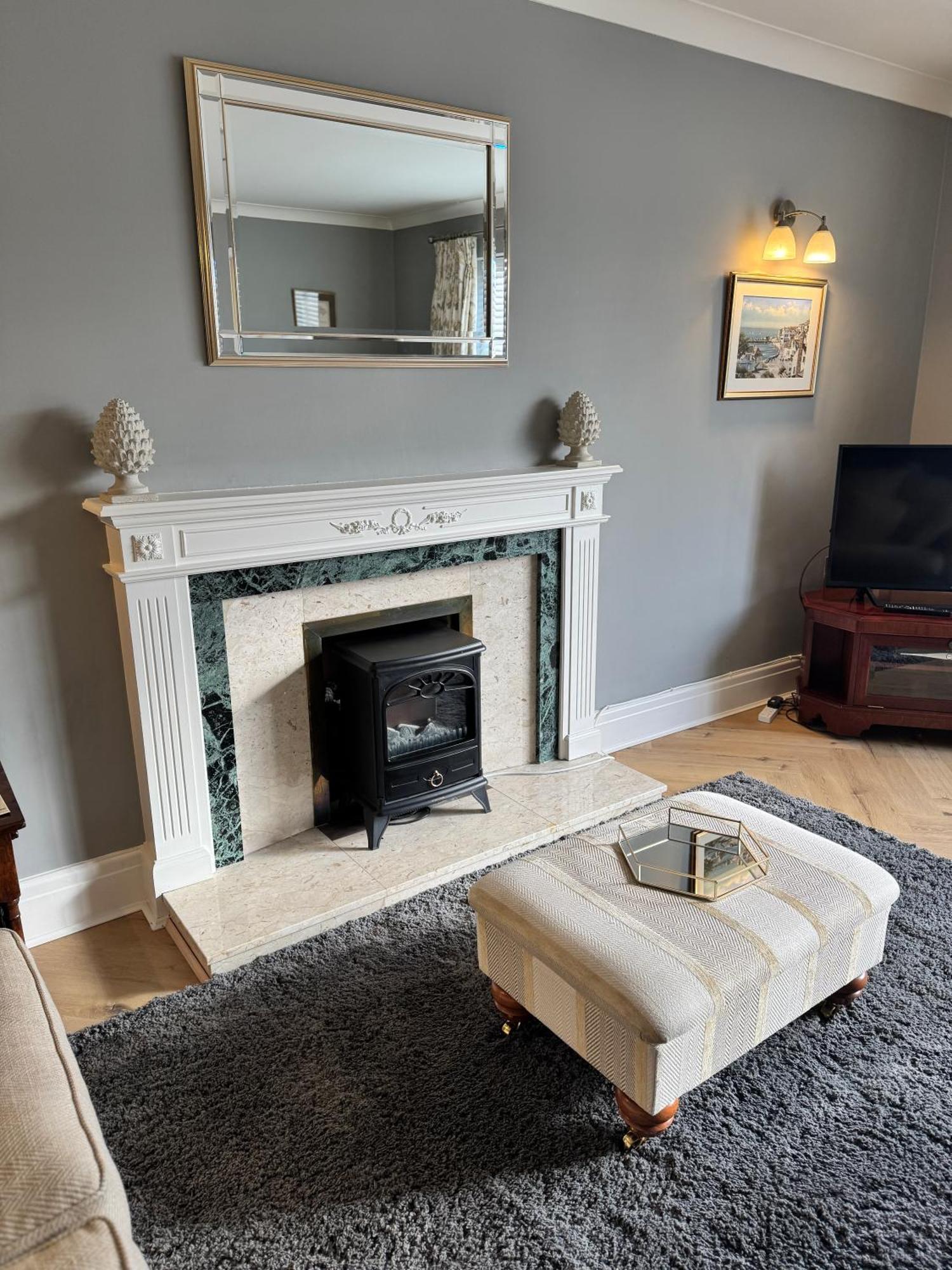 Vast, Elegant Home With Indoor Pool & Sauna Near Popular Golf Course Kington  Exterior photo